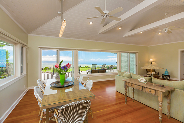 bright-kitchen-with-hardwood-floors-600-web